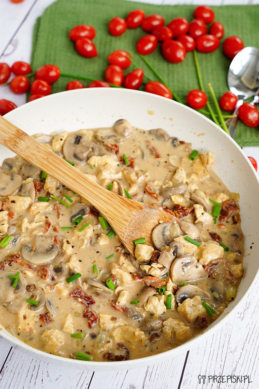 Kurczak w sosie pieczarkowym