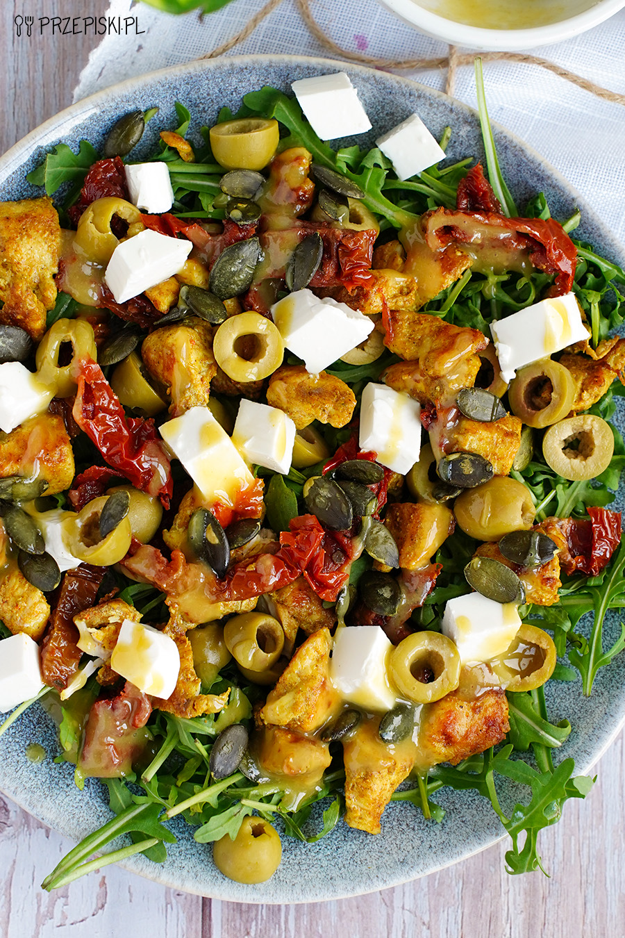 Sałatka z kurczakiem i pestkami dynii